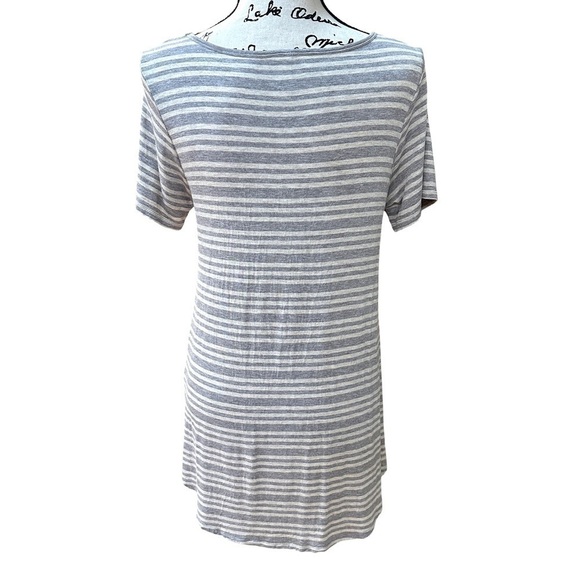 LuLaRoe Striped Beige & Tan Top Classic T Size XS - Picture 3 of 6